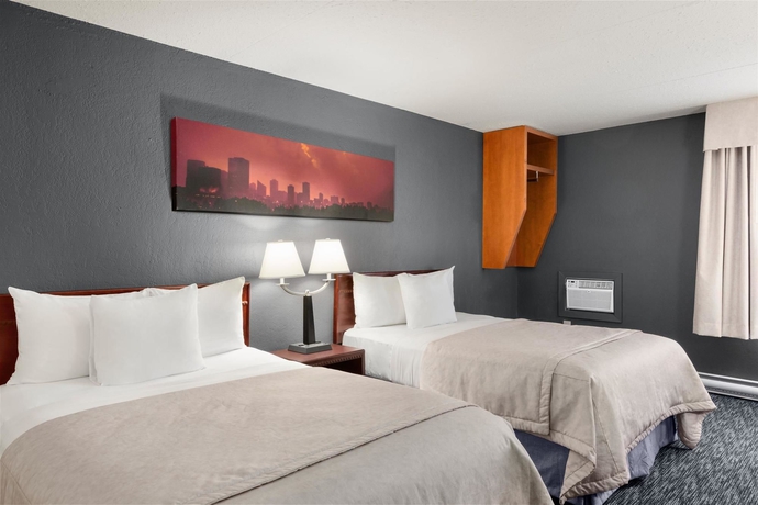 Imagen de la habitación del Hotel Travelodge by Wyndham Edmonton West. Foto 3