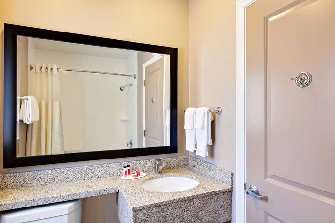 Imagen de la habitación del Hotel Travelodge by Wyndham Eureka. Foto 2