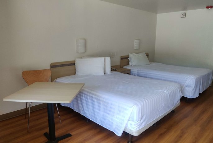 Imagen de la habitación del Hotel Travelodge by Wyndham Fayetteville. Foto 8