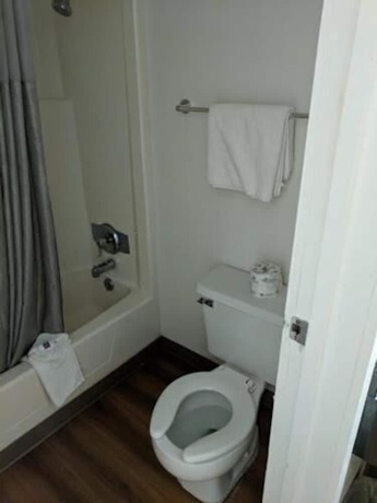 Imagen de la habitación del Hotel Travelodge by Wyndham Fayetteville. Foto 10