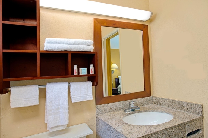 Imagen de la habitación del Hotel Travelodge by Wyndham Fort Lauderdale. Foto 6