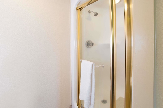 Imagen de la habitación del Hotel Travelodge by Wyndham Fort Myers Airport. Foto 13