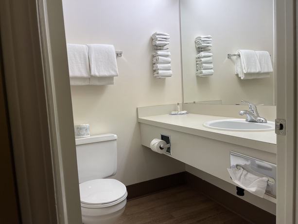 Imagen de la habitación del Hotel Travelodge by Wyndham Fort St John. Foto 6
