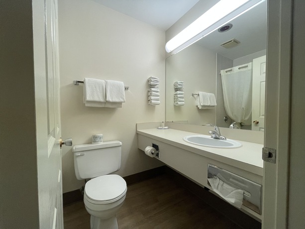 Imagen de la habitación del Hotel Travelodge by Wyndham Fort St John. Foto 19