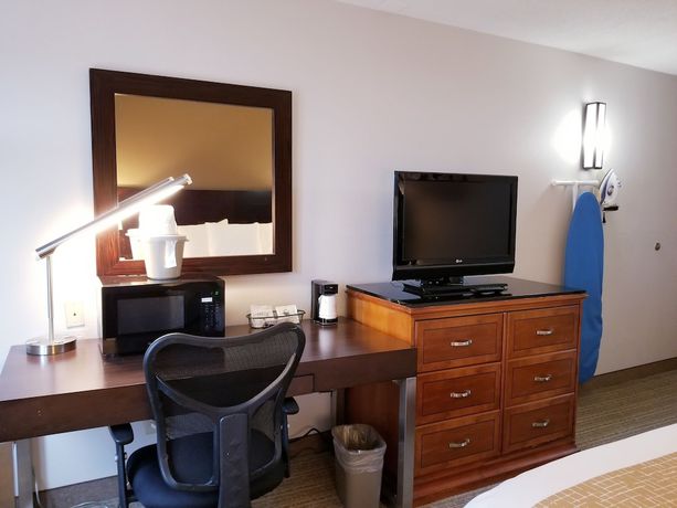 Imagen de la habitación del Hotel Travelodge by Wyndham Fort Wayne North. Foto 3