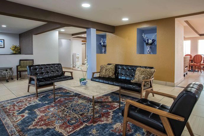 Imagen de los interiores del Hotel Travelodge by Wyndham Fort Wayne North. Foto 11