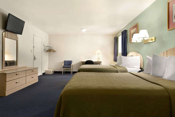 Imagen de la habitación del Hotel Travelodge by Wyndham Holbrook. Foto 5