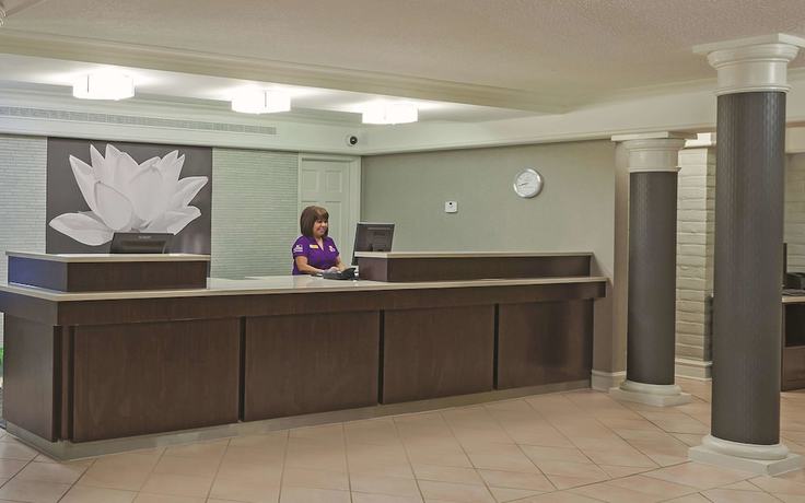 Imagen de los interiores del Hotel Travelodge by Wyndham Houston Cy-Fair. Foto 18