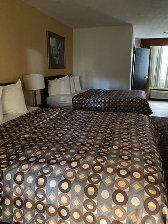 Imagen de la habitación del Hotel Travelodge by Wyndham Indianapolis Speedway. Foto 5