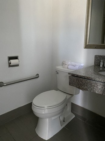 Imagen de la habitación del Hotel Travelodge by Wyndham Indianapolis Speedway. Foto 11