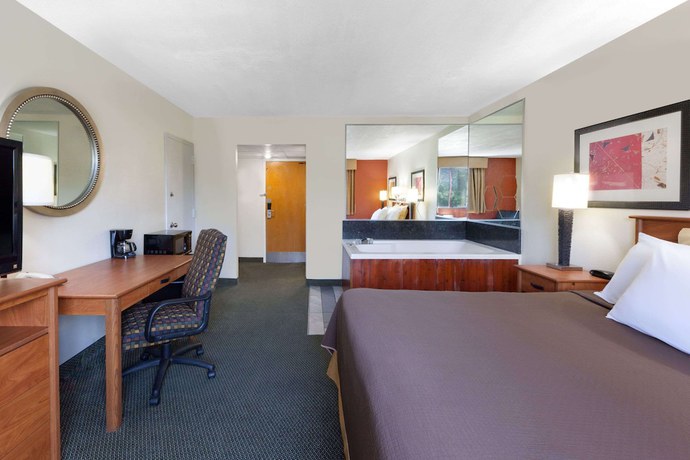 Imagen de la habitación del Hotel Travelodge by Wyndham Jackson. Foto 8