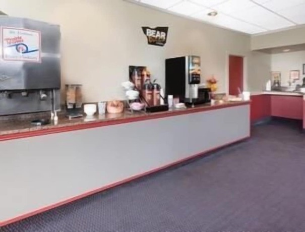 Imagen del bar/restaurante del Hotel Travelodge by Wyndham Jackson. Foto 4