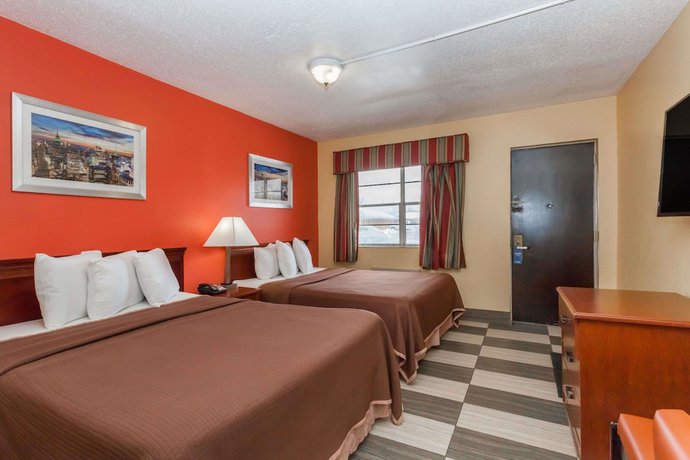 Imagen de la habitación del Hotel Travelodge by Wyndham Jersey City. Foto 4