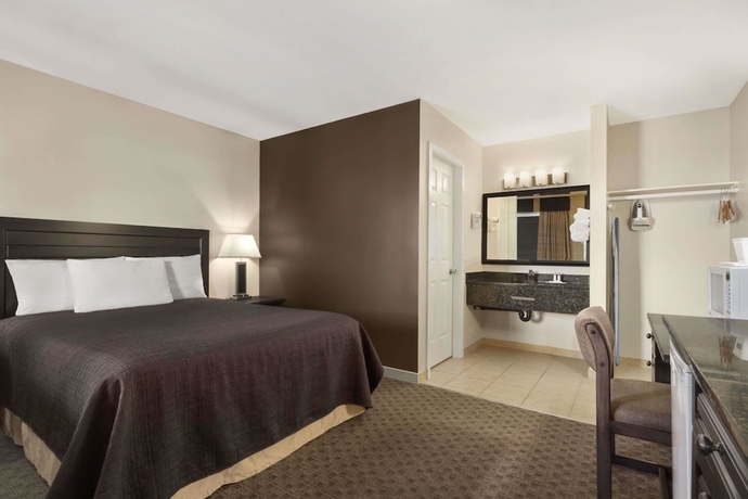 Imagen de la habitación del Hotel Travelodge by Wyndham Kamloops Mountview. Foto 5