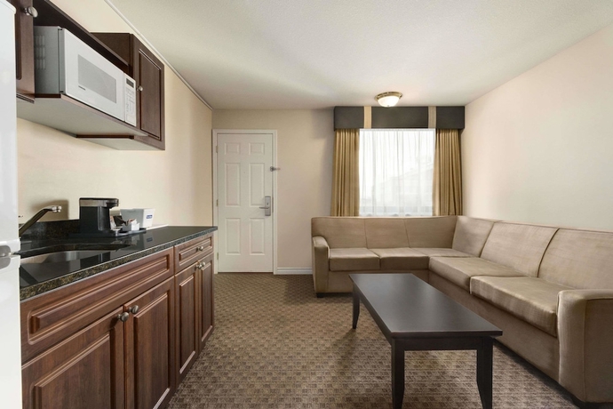 Imagen de la habitación del Hotel Travelodge by Wyndham Kamloops Mountview. Foto 8