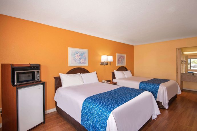 Imagen de la habitación del Hotel Travelodge by Wyndham Kingman. Foto 12