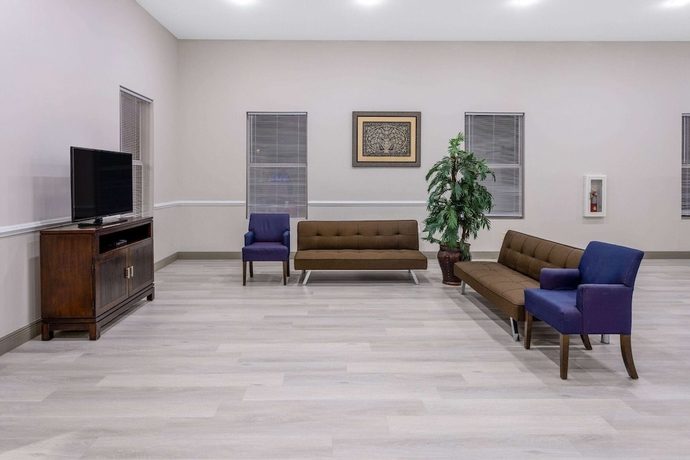 Imagen de los interiores del Hotel Travelodge by Wyndham Kingsland GA. Foto 17