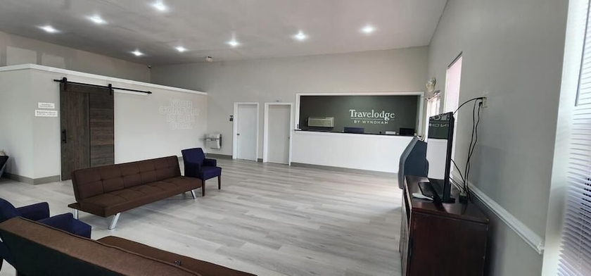 Imagen de los interiores del Hotel Travelodge by Wyndham Kingsland GA. Foto 18
