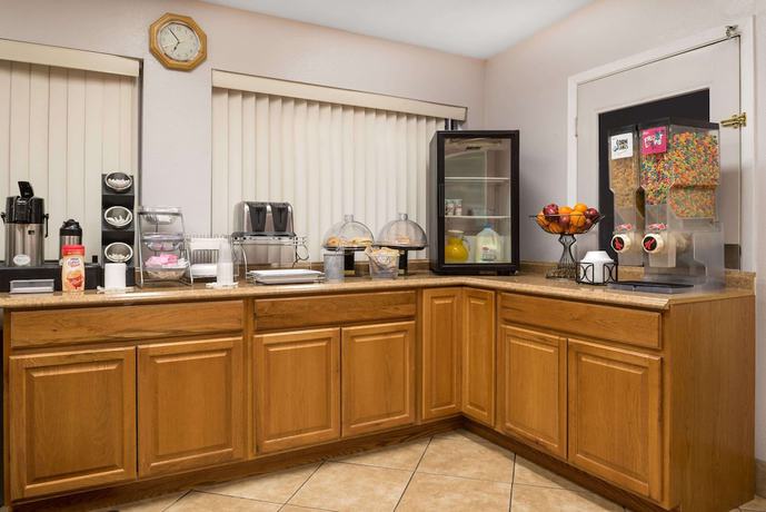 Imagen del bar/restaurante del Hotel Travelodge by Wyndham Klamath Falls. Foto 2