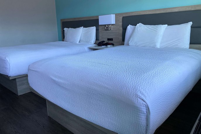 Imagen de la habitación del Hotel Travelodge by Wyndham LAX. Foto 5