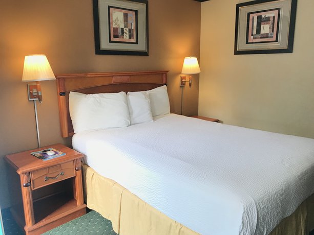 Imagen de la habitación del Hotel Travelodge by Wyndham LAX. Foto 8