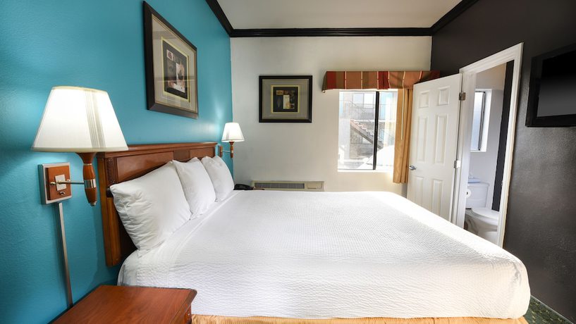 Imagen de la habitación del Hotel Travelodge by Wyndham LAX. Foto 9