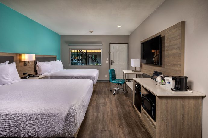Imagen de la habitación del Hotel Travelodge by Wyndham LAX. Foto 10