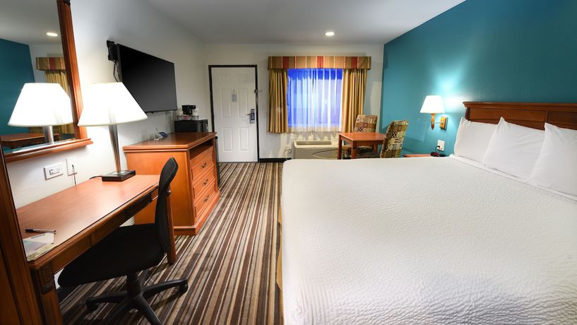 Imagen de la habitación del Hotel Travelodge by Wyndham LAX. Foto 11