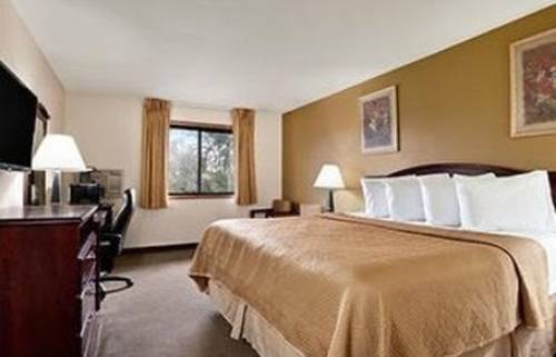 Imagen de la habitación del Hotel Travelodge by Wyndham La Porte/Michigan City Area. Foto 5