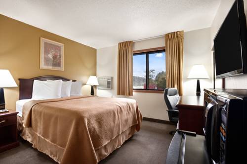 Imagen de la habitación del Hotel Travelodge by Wyndham La Porte/Michigan City Area. Foto 9