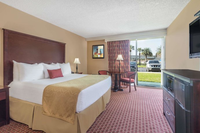Imagen de la habitación del Hotel Travelodge by Wyndham Lakeland. Foto 10