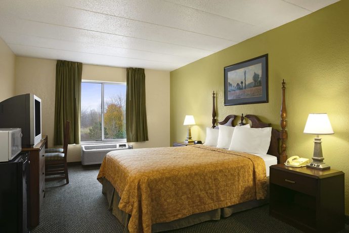 Imagen de la habitación del Hotel Travelodge by Wyndham Lansing IL. Foto 6