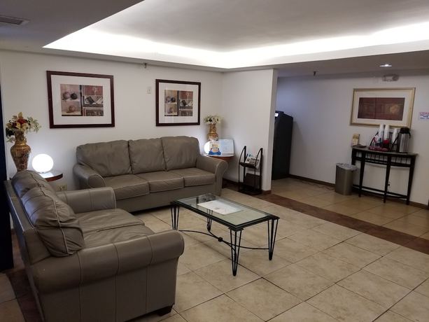 Imagen de los interiores del Hotel Travelodge by Wyndham Lansing IL. Foto 13