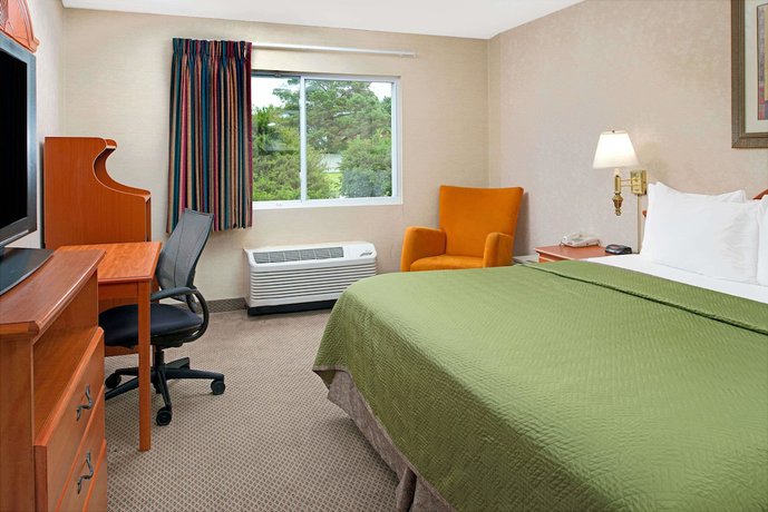 Imagen de la habitación del Hotel Travelodge by Wyndham Lincoln Airport I-80. Foto 7