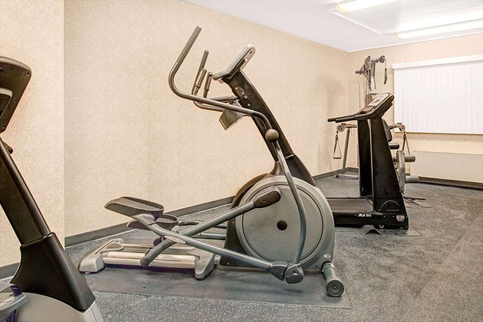 Imagen de los interiores del Hotel Travelodge by Wyndham Lincoln Airport I-80. Foto 11
