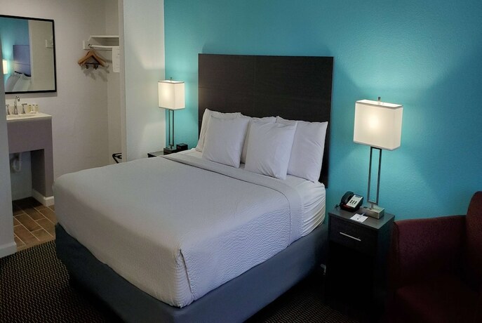 Imagen de la habitación del Hotel Travelodge by Wyndham Livonia/Canton/Novi Detroit Area. Foto 11