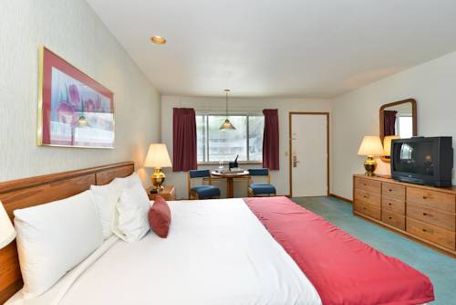 Imagen de la habitación del Hotel Travelodge by Wyndham Mackinaw City. Foto 6
