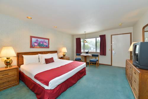 Imagen de la habitación del Hotel Travelodge by Wyndham Mackinaw City. Foto 10