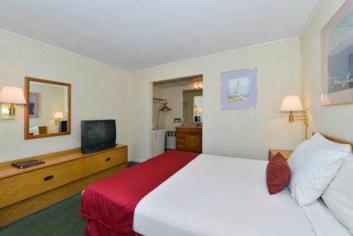 Imagen de la habitación del Hotel Travelodge by Wyndham Mackinaw City. Foto 16