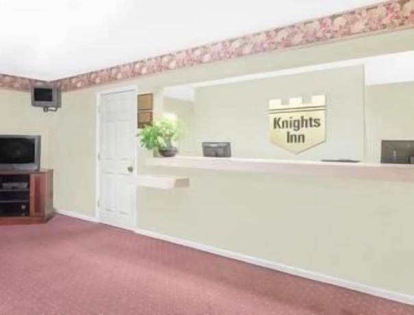 Imagen de los interiores del Hotel Travelodge by Wyndham New Philadelphia. Foto 17