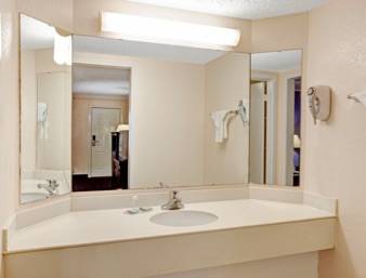 Imagen de la habitación del Hotel Travelodge by Wyndham North Richland Hills/Dallas/Ft Worth. Foto 11