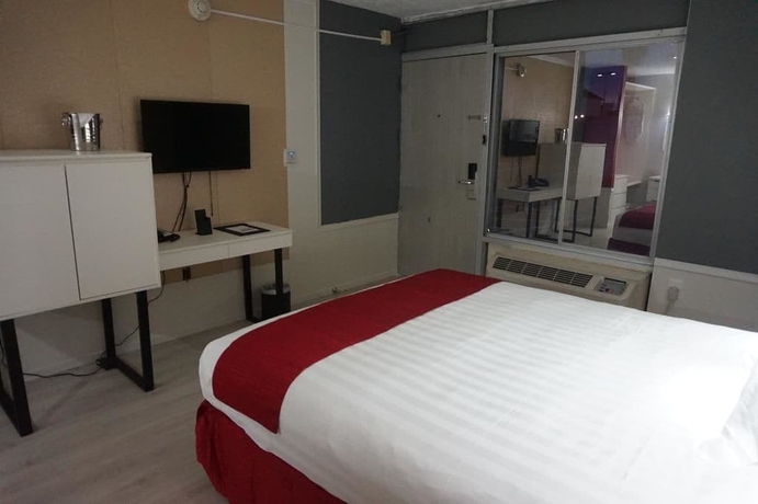 Imagen de la habitación del Hotel Travelodge by Wyndham Orlando / Heart of International Drive. Foto 13