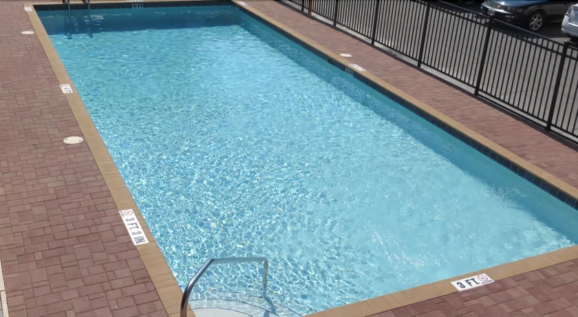 Imagen de la piscina del Hotel Travelodge by Wyndham Orlando / Heart of International Drive. Foto 18