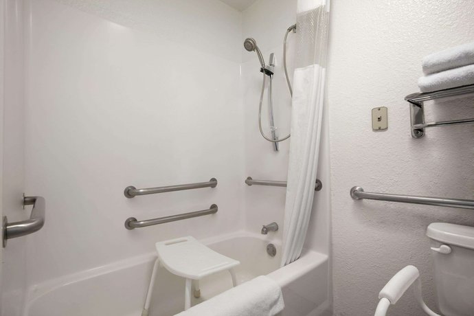 Imagen de la habitación del Hotel Travelodge by Wyndham Pendleton OR. Foto 7