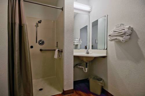 Imagen de la habitación del Hotel Travelodge by Wyndham Pompano Beach. Foto 3