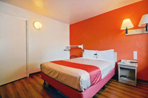 Imagen de la habitación del Hotel Travelodge by Wyndham Pompano Beach. Foto 5