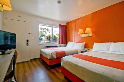 Imagen de la habitación del Hotel Travelodge by Wyndham Pompano Beach. Foto 6