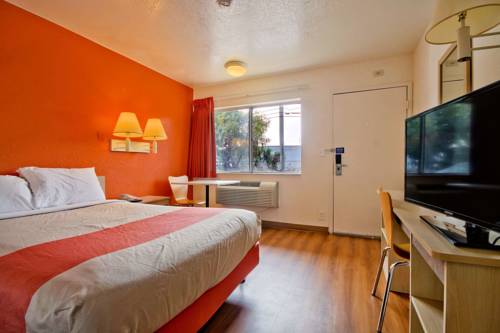 Imagen de la habitación del Hotel Travelodge by Wyndham Pompano Beach. Foto 10