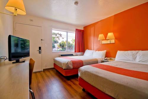 Imagen de la habitación del Hotel Travelodge by Wyndham Pompano Beach. Foto 11