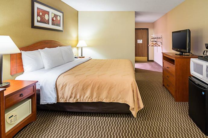 Imagen de la habitación del Hotel Travelodge by Wyndham Rapid City/Black Hills. Foto 9